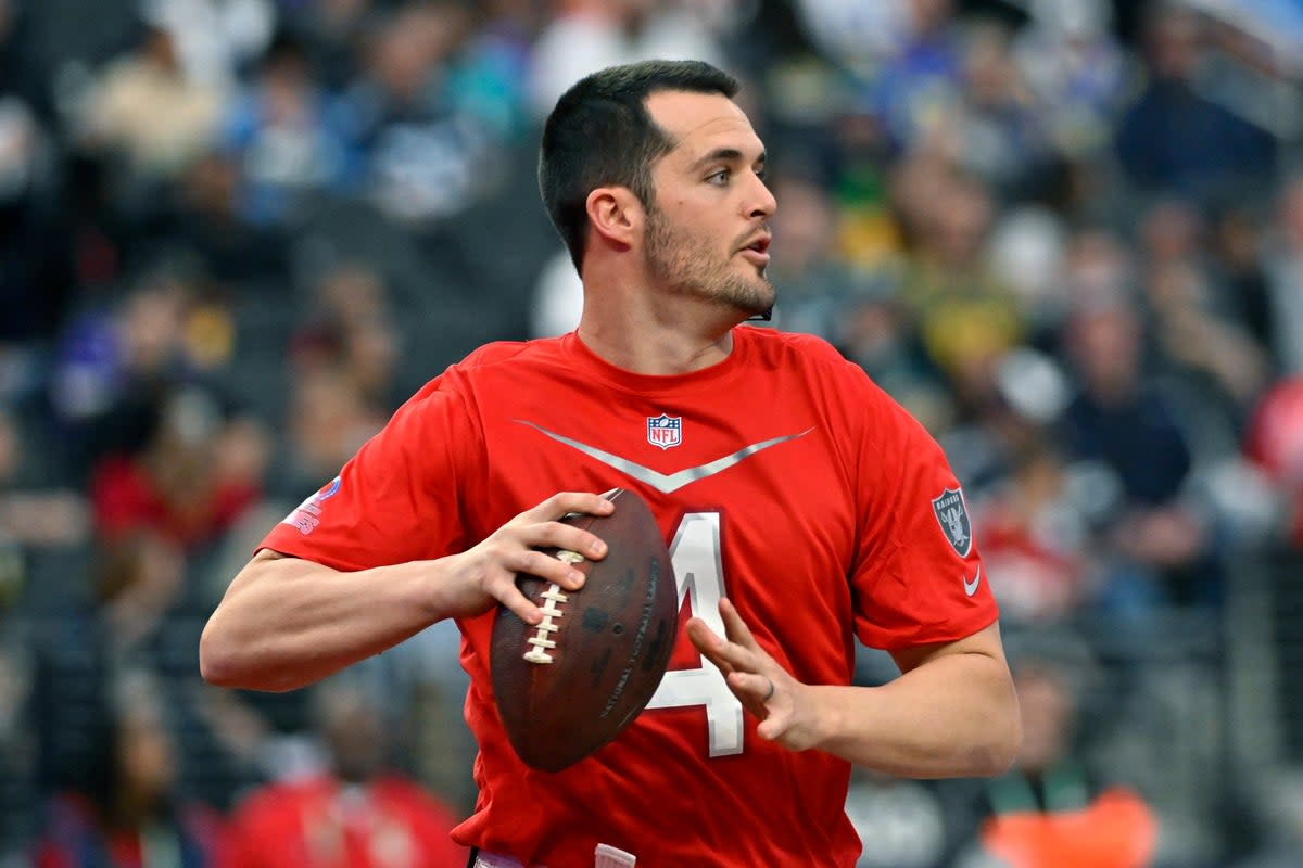 DEREK CARR (AP)