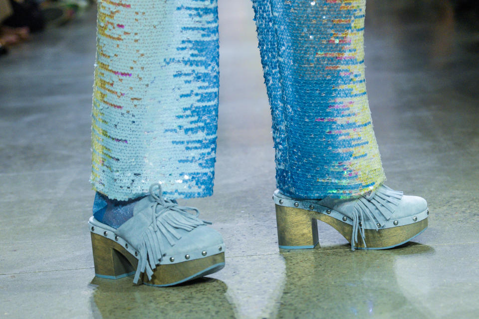 Anna Sui, denim, fringe, clog, fashion, runway.