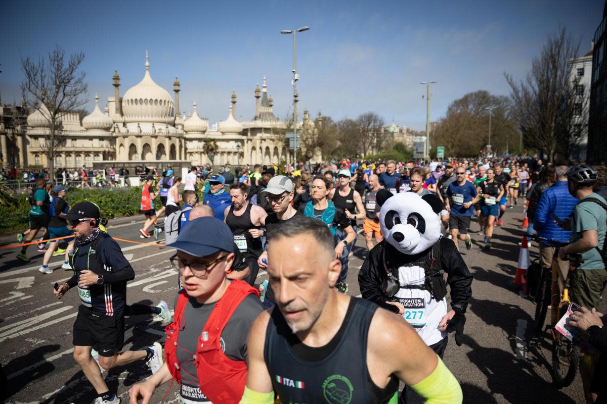 Runners outside Brighton Pavilion <i>(Image: Andrew Gardner/The Argus)</i>