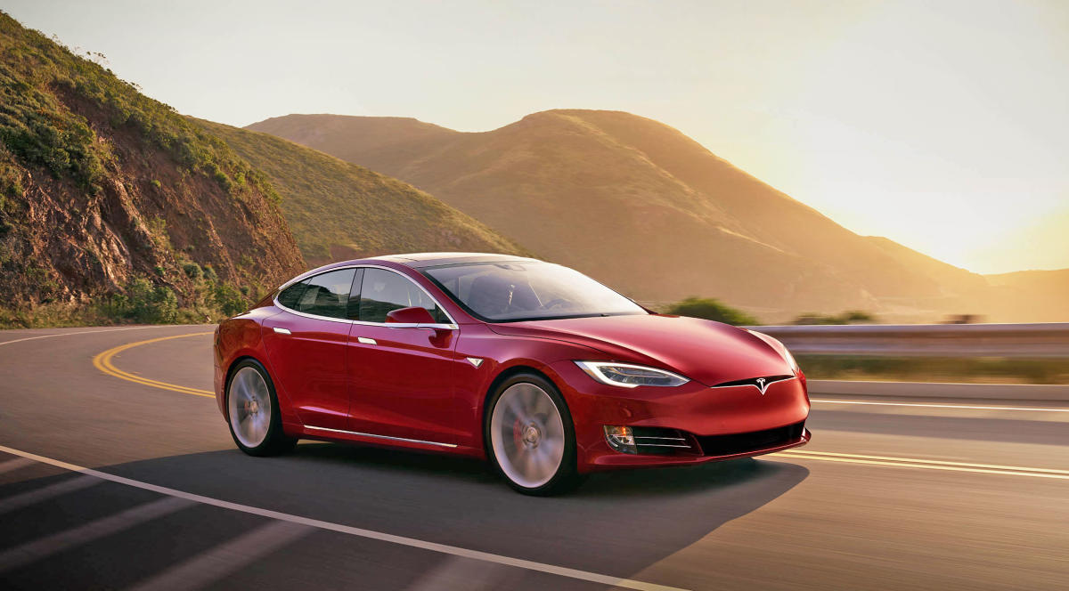Kenia Mevrouw uitbarsting Tesla Model S officially breaks the 400 mile EPA range barrier | Engadget