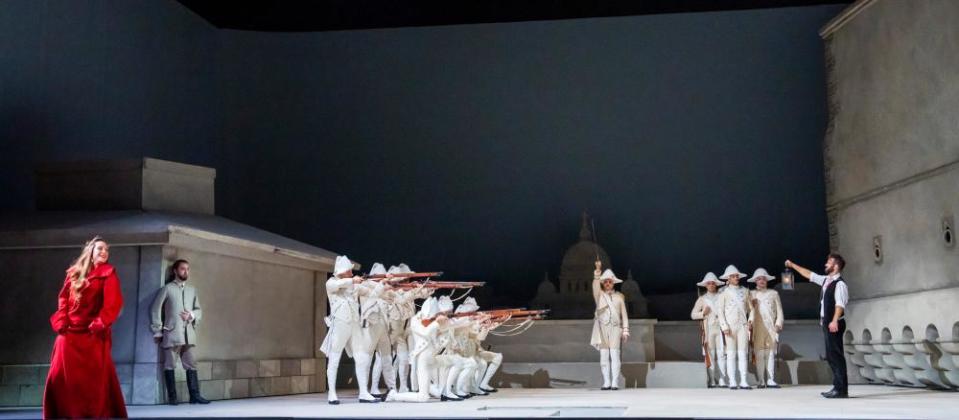 Sinéad Campbell-Wallace (Floria Tosca) and Adam Smith (Mario Cavaradossi) in Tosca