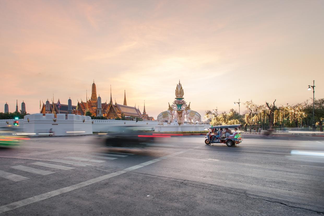 Thailand's tuk-tuks are an institution - Fototrips