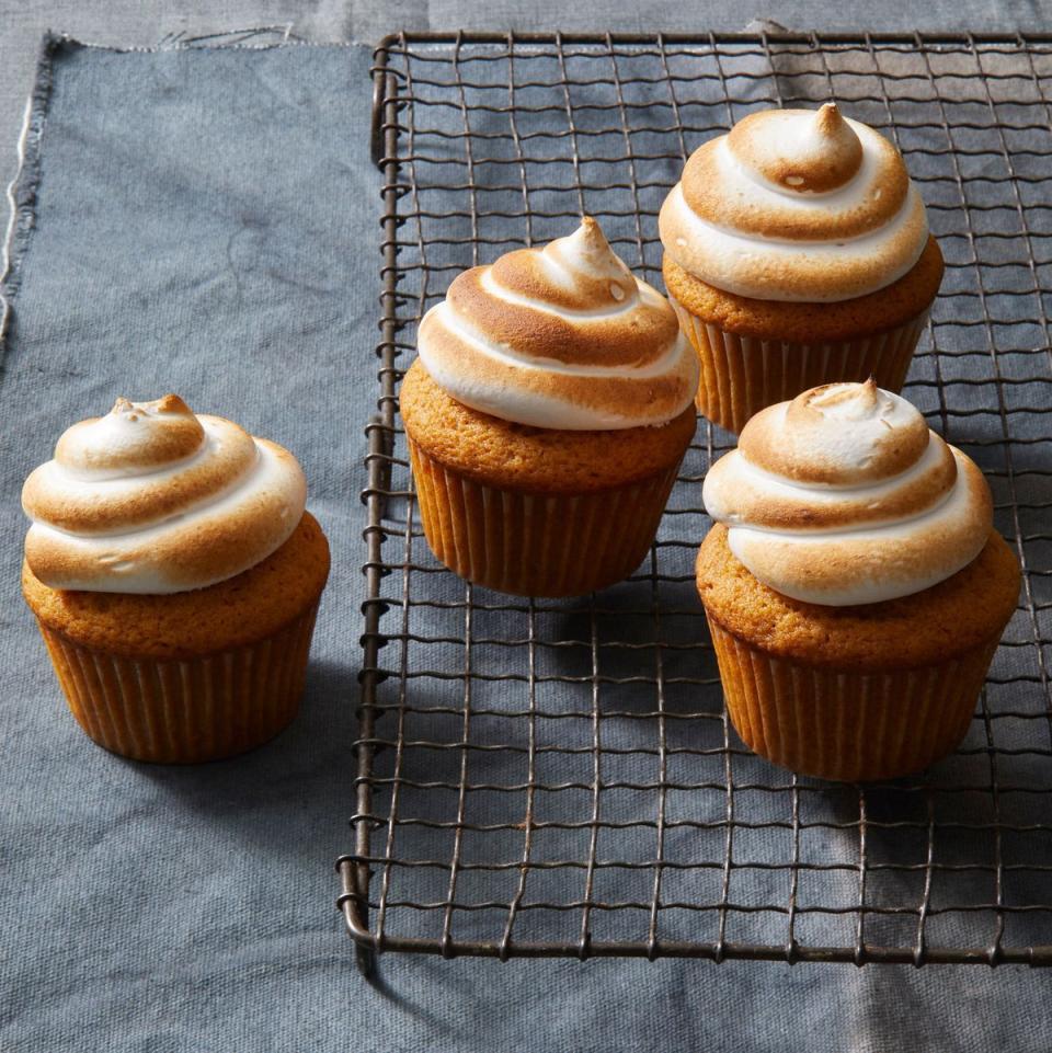 These Pumpkin Spice Cupcakes Are Perfect Post Turkey Dinner