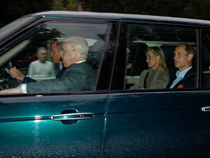 Prince William, Duke of Cambridge, Prince Andrew, Duke of York, Sophie, Countess of Wessex and Edward, Earl of Wessex arrive to see Queen Elizabeth at Balmoral Castle on September 8, 2022 in Aberdeen, Scotland.