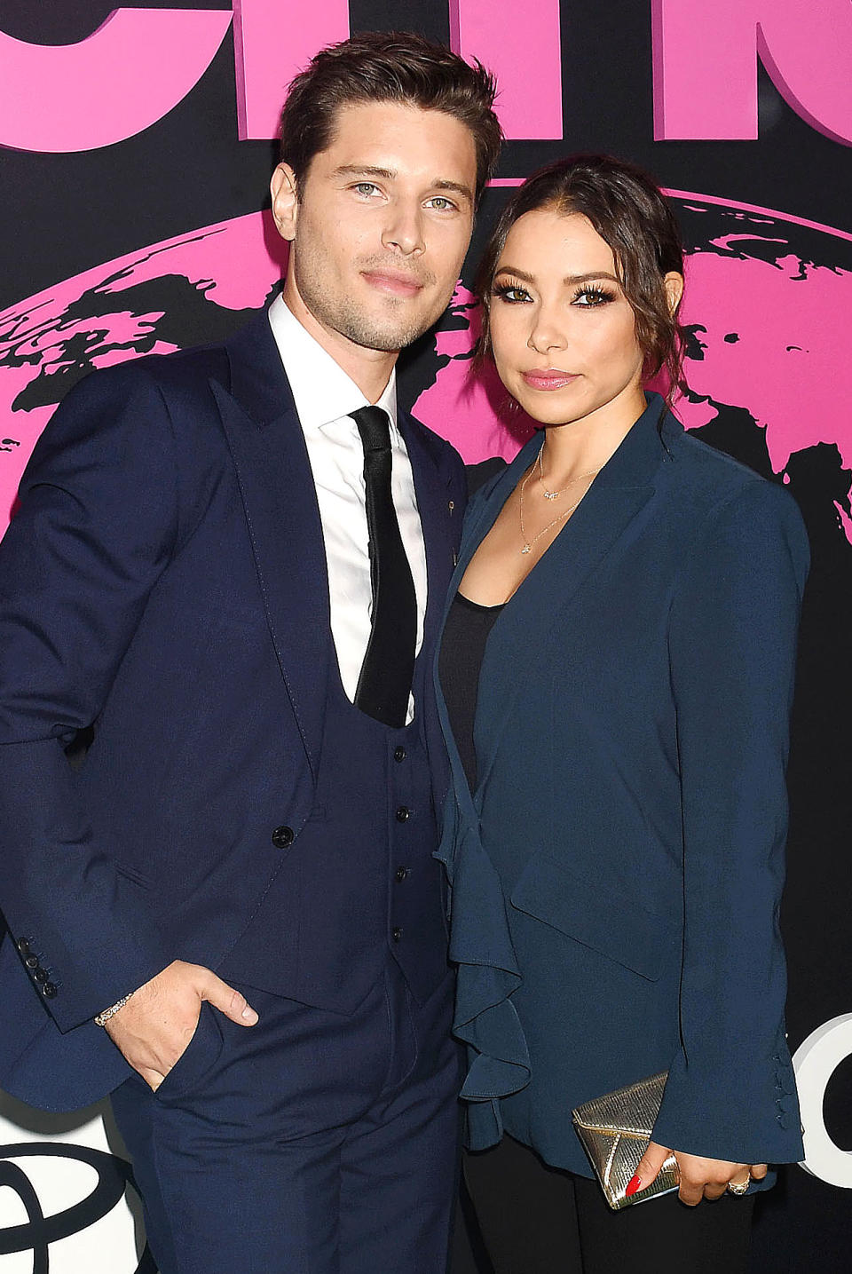 Ronen Rubinstein and Jessica Parker Kennedy