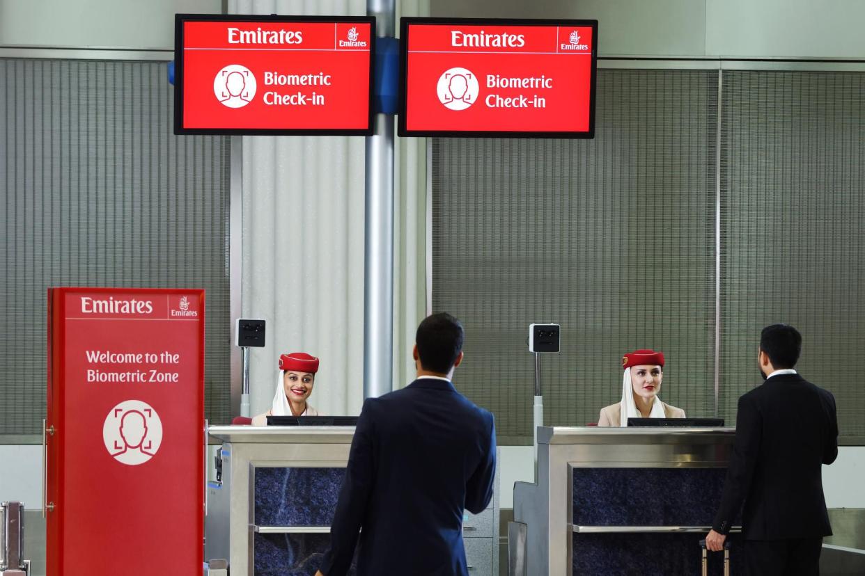 emirates biometric check-in