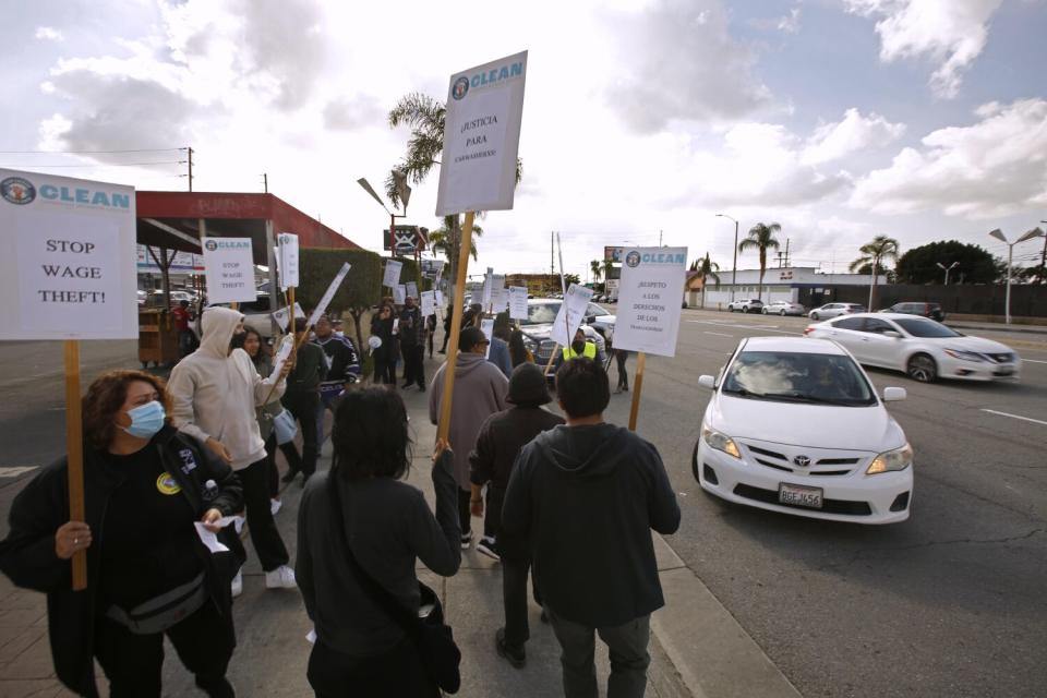 Carwash workers protest