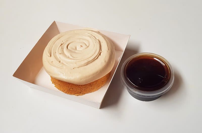 image of ks baking's bubble tea lava cake before the tapioca pearls are poured on