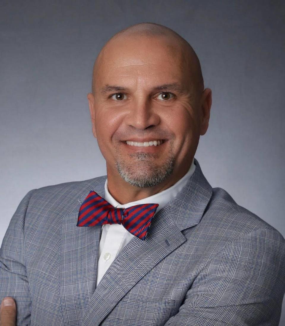 Javier Perez is a candidate for Miami-Dade Schools, District 7.