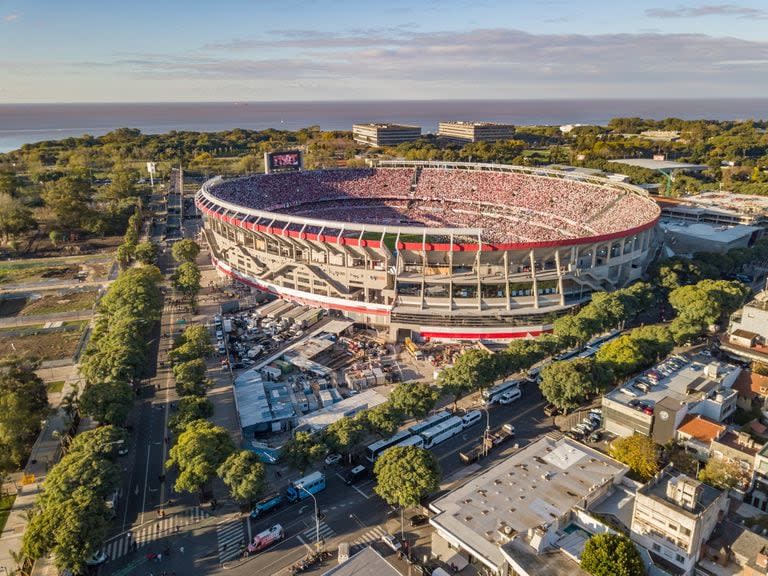 El estadio Monumental será la sede de los recitales de Roger Waters, este martes 21 y el miércoles 22 de noviembre, así como de las presentaciones de los Red Hot Chilli Peppers el viernes 24 y el domingo 26 de noviembre