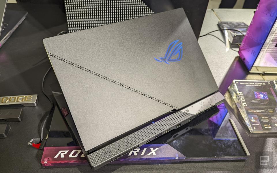 ROG Strix Scar