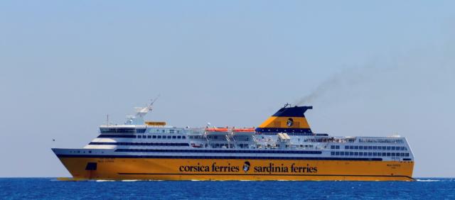 Un mini ferry à voile pour rejoindre la Corse au départ de Toulon : un pari  écologique