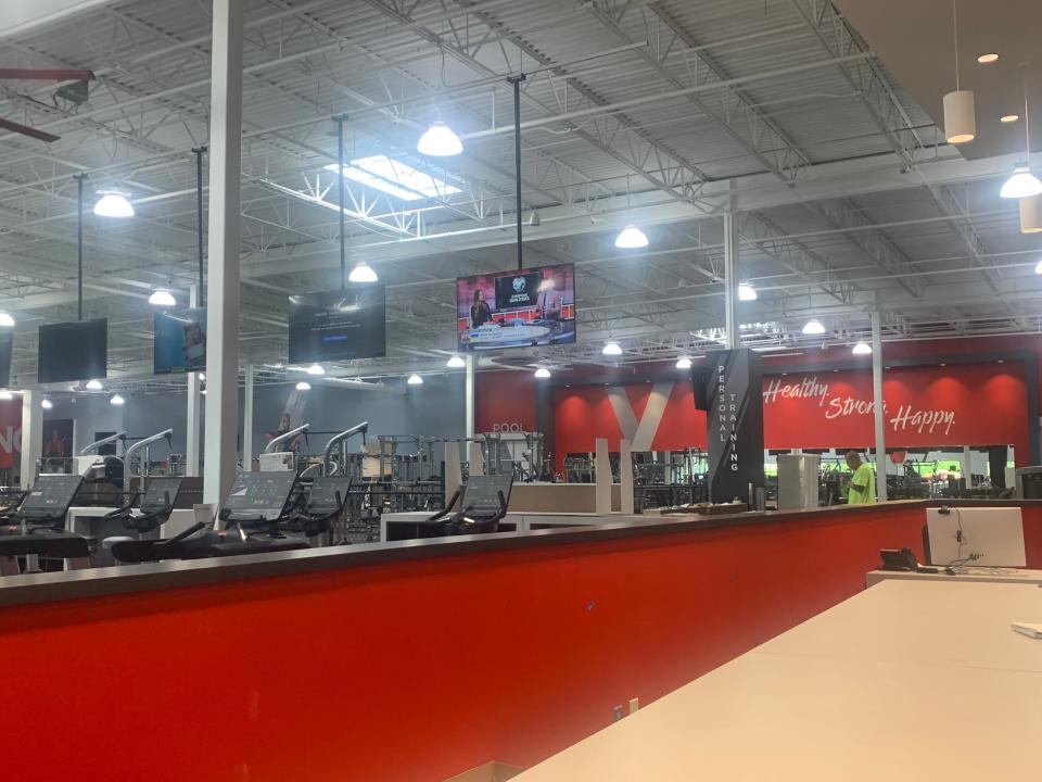 Immediately inside the entryway of Vasa Fitness is the aerobic area, which is surrounded by weight-lifting equipment and other training areas. Vasa Fitness is New Berlin's latest entry into the fitness category, joining the city's own new recreation center, the OAW Sports Complex and the YMCA's senior center along or close to National Avenue.