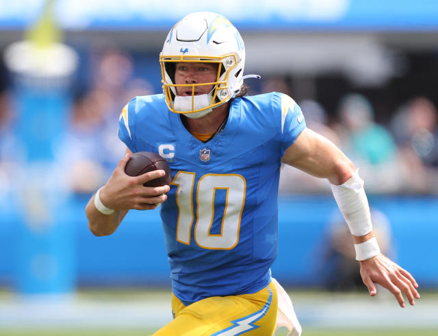 Top 10 2023 fantasy football QB rankings - AS USA