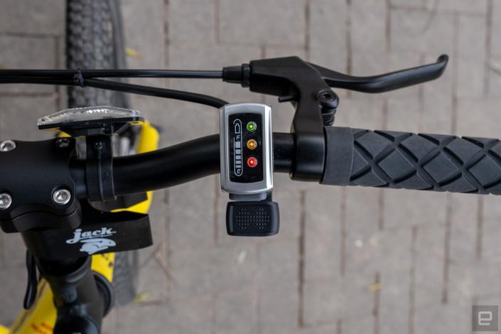 The JackRabbit ebike has a handlebar mounted LED display and throttle.