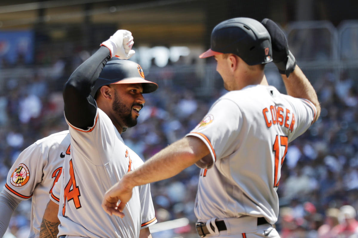 Orioles' Adley Rutschman puts on MLB Home Run Derby show, despite losing,  with dad pitching - CBS Baltimore