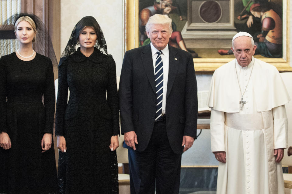 This photograph of President Donald Trump, wife Melania Trump and daughter Ivanka Trump meeting Pope Francis is going viral -- because of how sad the pontiff looks. (Photo: Vatican Pool - Corbis via Getty Images)