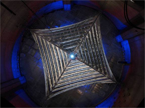 An early prototype of L’Garde solar sail is evaluated in a vacuum chamber at the NASA Glenn Research Center’s Plum Brook Facility in Sandusky, Ohio. This test article is a quarter the size of the sail the company plans to fly in 2014.