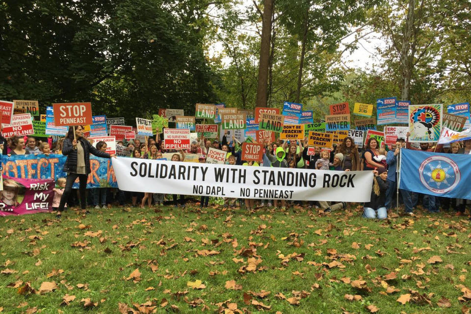 Supporters from the “March Across the River a Rally to Stop PennEast” gather in Riegelsville, Pa. (Photo: Courtesy of Ann Marshall)