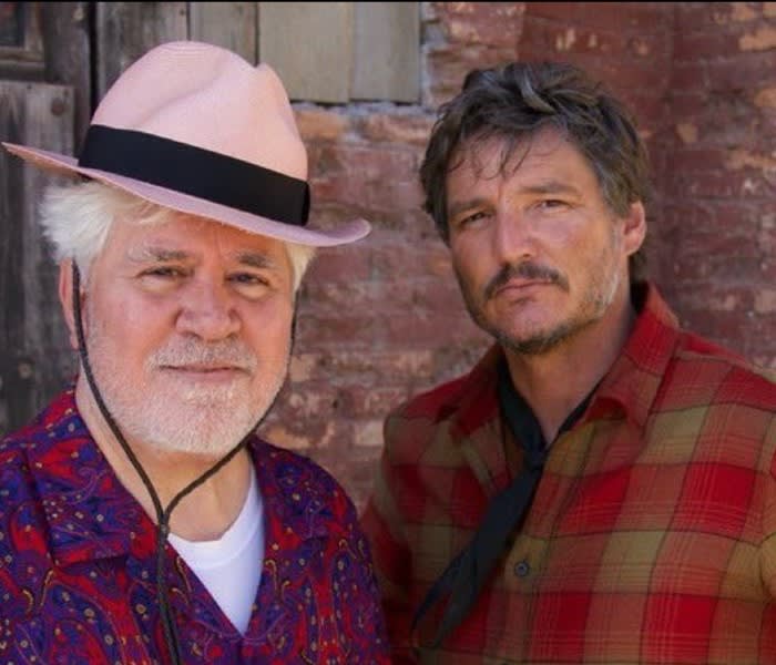 Pedro Almodóvar y Pedro Pascal 