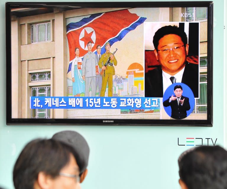 People in Seoul watch a TV report May 2, 2013 on Kenneth Bae, a Korean-American tour operator detained in North Korea. North Korea said Sunday it would not invite any leading US figure to seek the release of a jailed American, adding he would not be a "political bargaining chip" in any negotiations with the United States