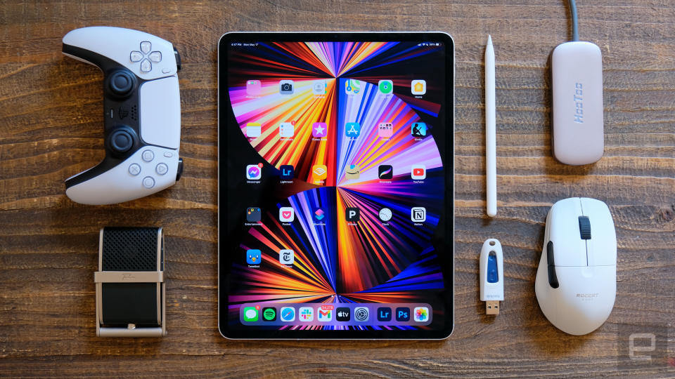 <p>Apple iPad Pro (2021) review photos</p>
