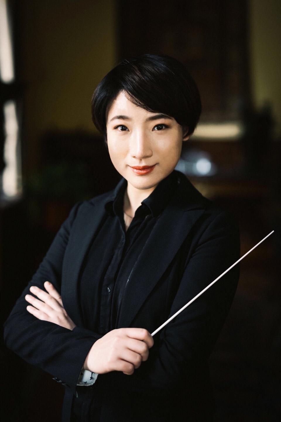 Yue Bao is the guest conductor of the Sarasota Orchestra Discoveries concert “Cheers to the Music of Dance.”