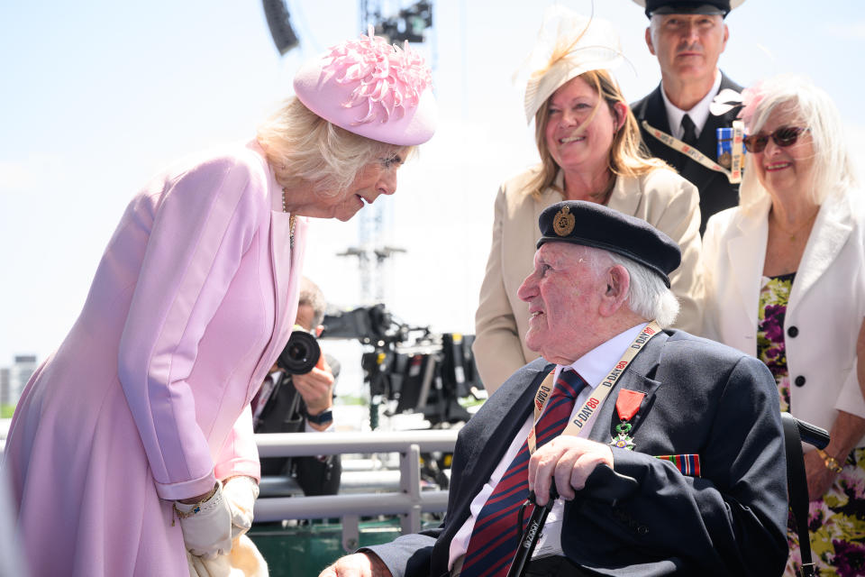 Queen Camilla, suede pumps, D-Day, pink, suit, veteran