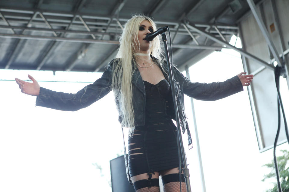 CHICAGO, IL - AUGUST 06:  Taylor Momsen of The Pretty Reckless performs onstage during 2011 Lollapalooza at Grant Park on August 6, 2011 in Chicago, Illinois.  (Photo by Roger Kisby/Getty Images)