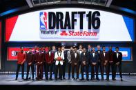 <p>BROOKLYN, NY – JUNE 23: Back Row (L-R) Malachi Richardson,Skal Labissiere,Deyonta Davis, Henry Ellerson, Ben Simmons,Brandon Ingram, Dragan Bender, Jacob Poeltl, Marquese Chriss, Front Row (L-R) Wade Baldwin, Malik Beasley, Jaylen Brown,Buddy Hield,Kris Dunn,Jamal Murray, Denzel Valentine,Timothe Luwawu-Cabarrot, Dejounte Murray during the 2016 NBA Draft on June 23, 2015 at Barclays Center in Brooklyn, New York. </p>