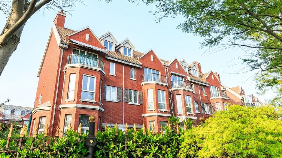 Classical English housing in Thames Town