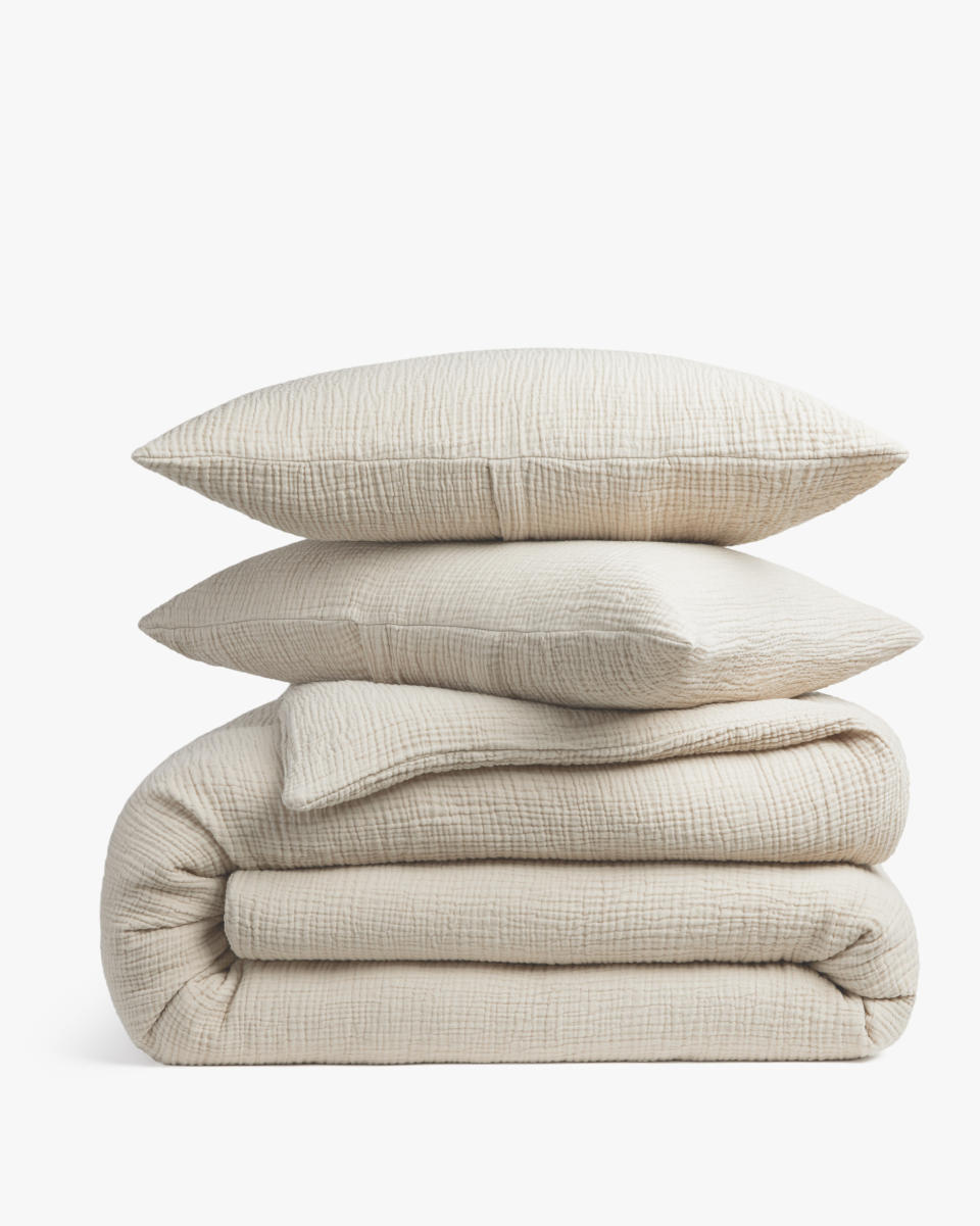 <p><a href="https://go.redirectingat.com?id=74968X1596630&url=https%3A%2F%2Fwww.parachutehome.com%2Fproducts%2Forganic-cloud-cotton-duvet-cover-set&sref=https%3A%2F%2Fwww.harpersbazaar.com%2Ffashion%2Ftrends%2Fg43591923%2Fbest-sheets%2F" rel="nofollow noopener" target="_blank" data-ylk="slk:Shop Now;elm:context_link;itc:0;sec:content-canvas" class="link ">Shop Now</a></p><p>Organic Cloud Cotton Duvet Cover Set</p><p>$299.00</p><p>parachutehome.com</p><span class="copyright">Parachute</span>