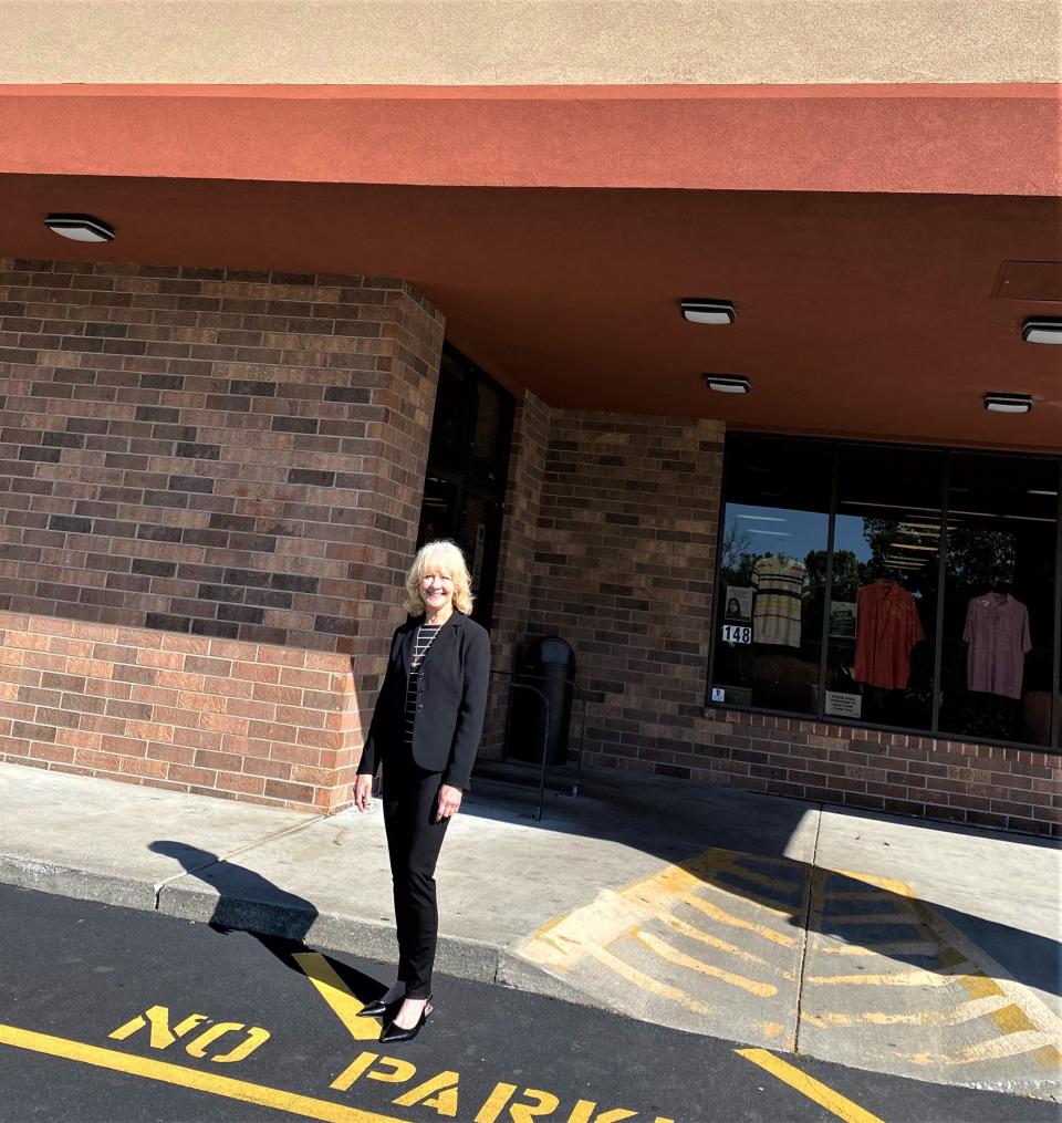 Marketing and Special Events Coordinator Cindy Dodson checked in at the Farragut Goodwill on May 11. She shares her personal message, “Be kind, even if others aren’t,” with all employees.