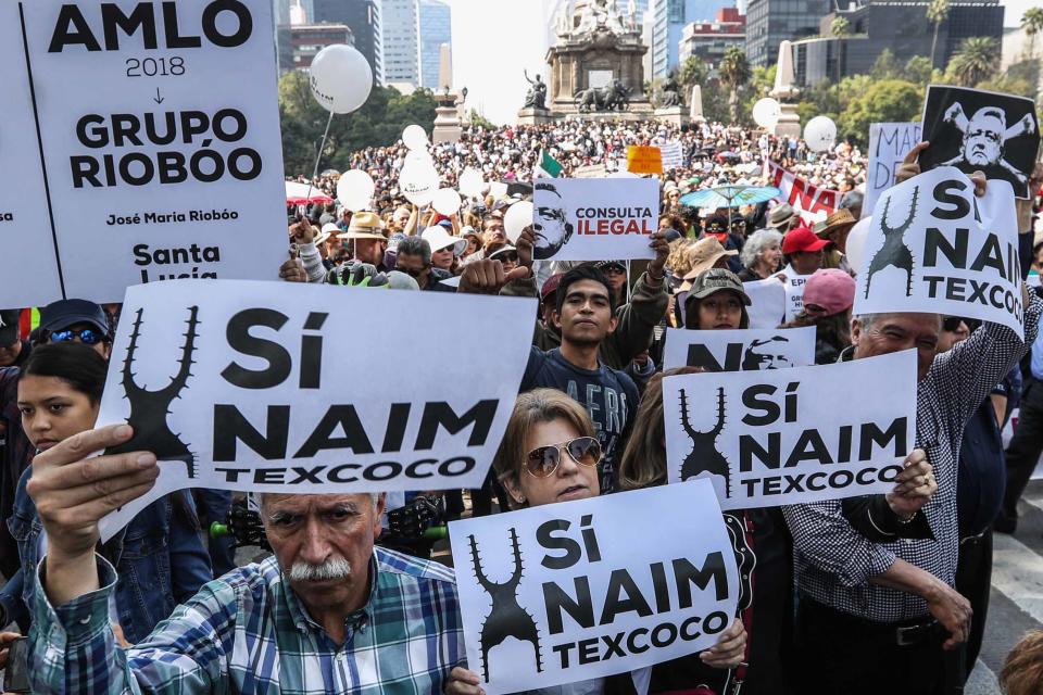 FOTOS | Así fue la 'Marcha Fifí' contra la consulta de López Obrador