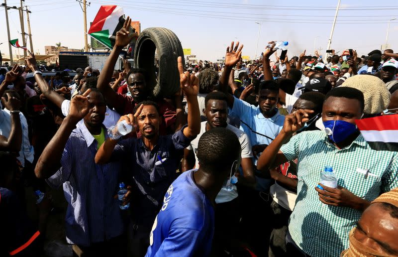 Protest against prospect of military rule in Khartoum