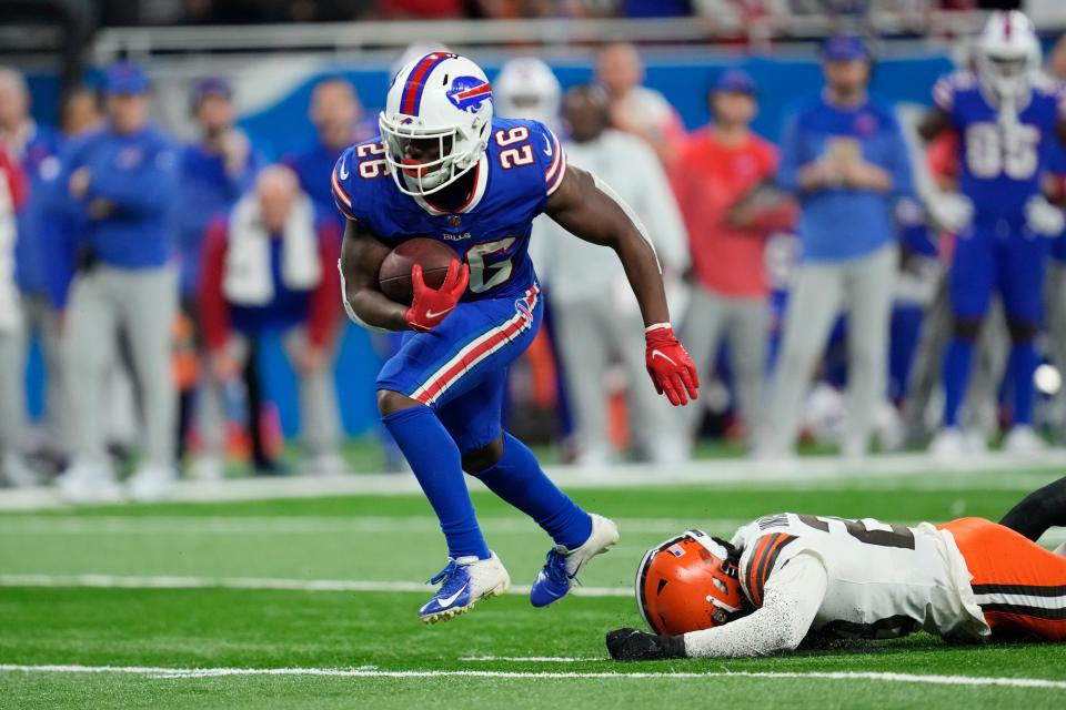Bills running back Devin Singletary gets a yard in Sunday's win over the Browns.