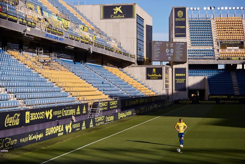 Cadiz’s Alex Fernandez looks on in an empty Estadio Ramón de Carranza during the La Liga Smartbank match against CD Tenerife in June.