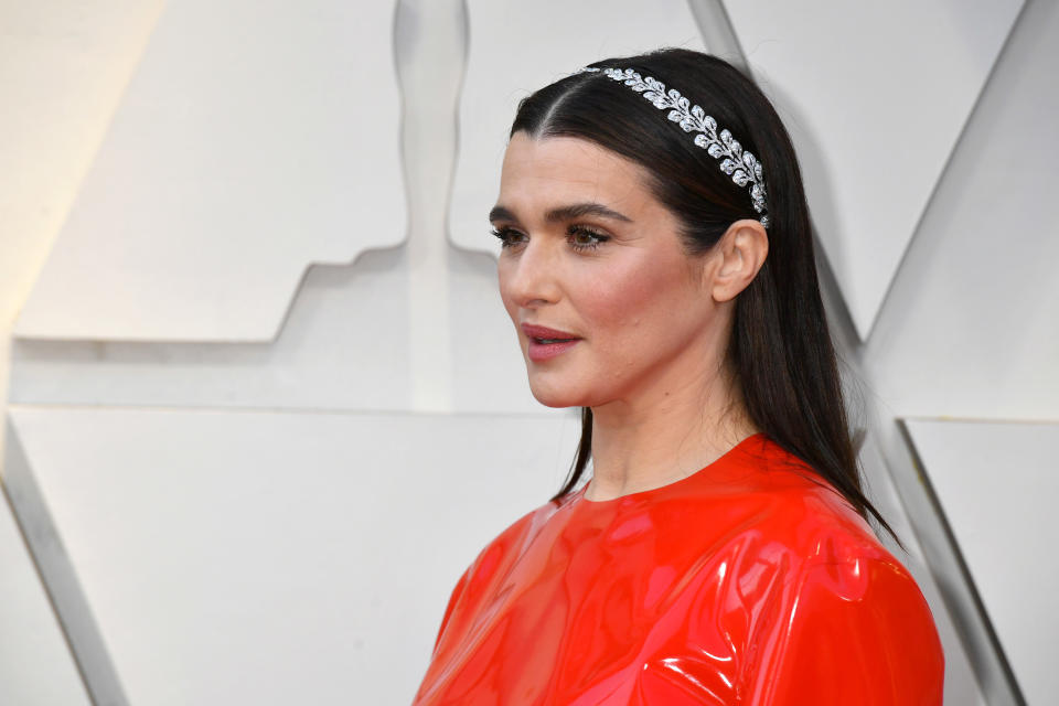 <p>Eine Auszeichnung gab es zwar nicht, dafür aber eine Krone: Rachel Weisz sah mit ihrem Haarschmuck aus wie eine griechische Göttin. </p>