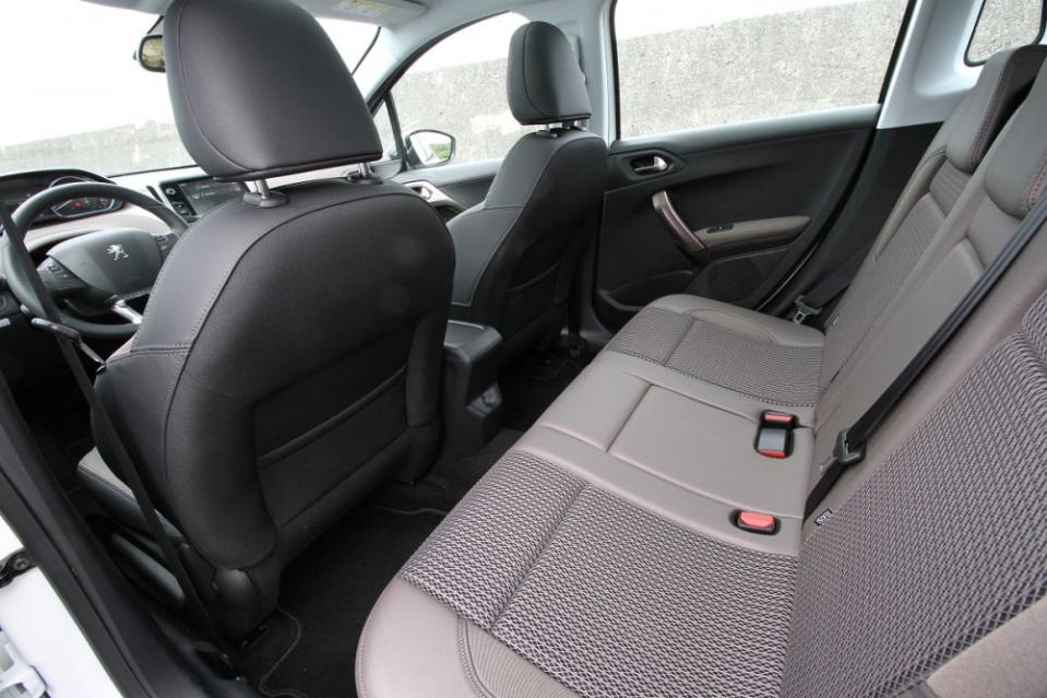 三缸渦輪搶先搭載，試駕Peugeot 2008 PureTech 1.2L Grip Control