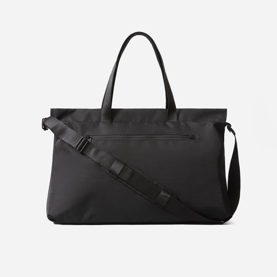 <p><strong>everlane</strong></p><p>everlane.com</p><p><strong>$88.00</strong></p><p><a href="https://go.redirectingat.com?id=74968X1596630&url=https%3A%2F%2Fwww.everlane.com%2Fproducts%2Fwomens-renew-weekender-black&sref=https%3A%2F%2Fwww.thepioneerwoman.com%2Ffashion-style%2Fg32388887%2Fbest-weekender-bags%2F" rel="nofollow noopener" target="_blank" data-ylk="slk:Shop Now;elm:context_link;itc:0;sec:content-canvas" class="link ">Shop Now</a></p><p>If you're looking for a timeless bag that you can use again and again, this is it! The sophisticated black colorway makes it ideal to use for personal vacations or work trips. Even cooler, it's made of 100% recycled polyester. </p>