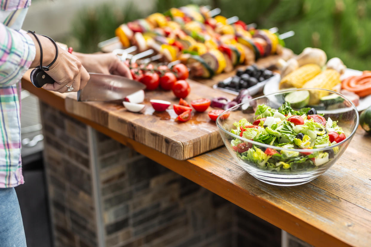 Americans are prepping their BBQ plans for this Memorial Day weekend. (Courtesy: Getty Images)