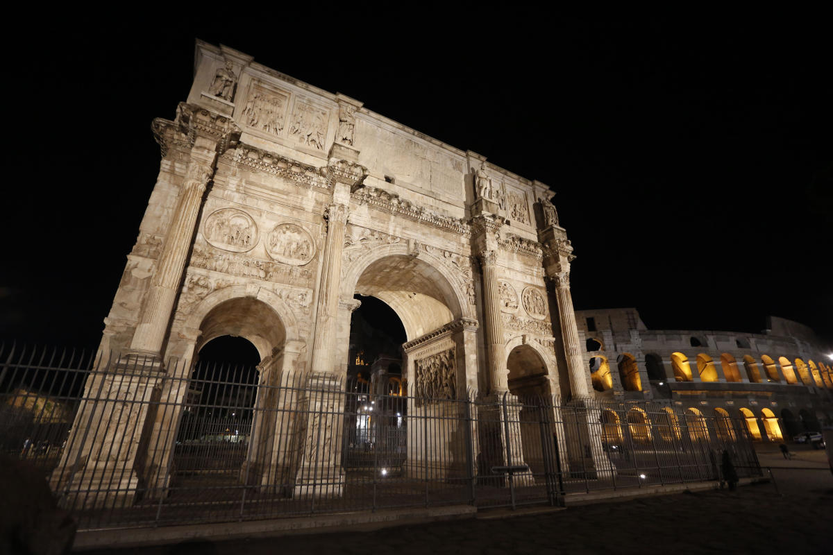 Lightning Strikes Ancient Arch of Constantine