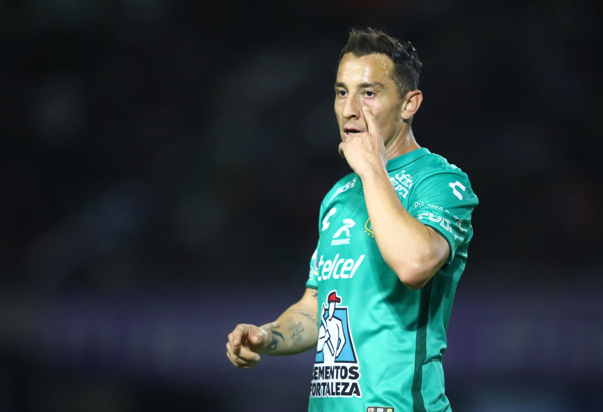 Andrés Guardado en un partido con el León enfrentando a Mazatlán en enero pasado. (Sergio Mejía/Getty Images)