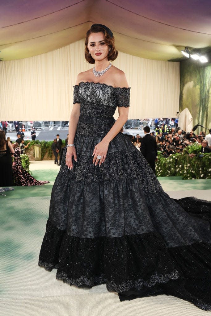 Penélope Cruz attends the 2024 Met Gala