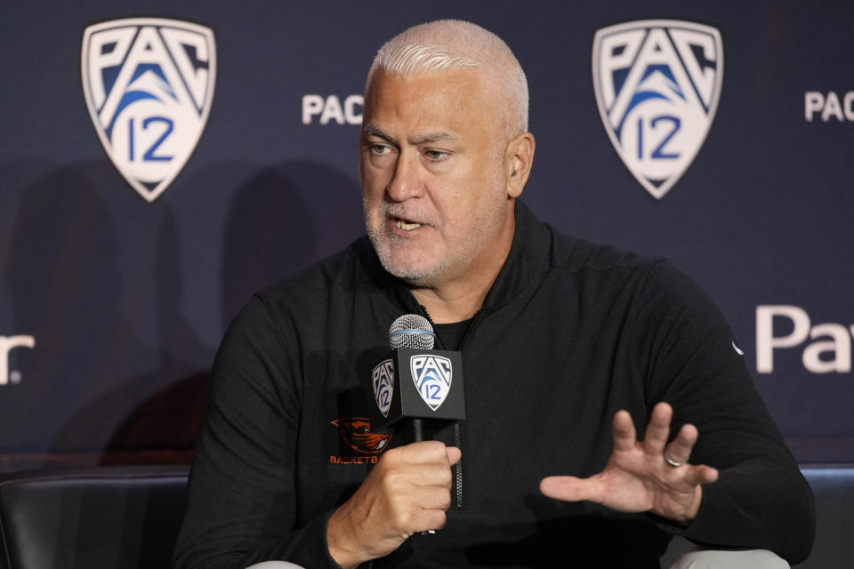 Oregon State head coach Wayne Tinkle speaks during a news conference at the Pac-12 Conference NCAA college basketball media day Wednesday, Oct. 11, 2023, in Las Vegas. (AP Photo/John Locher)