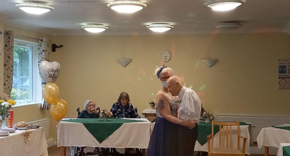Jim Hawkins, 81, and his partner Lynne, 64, finally tied the knot after 42 years together. (SWNS) 