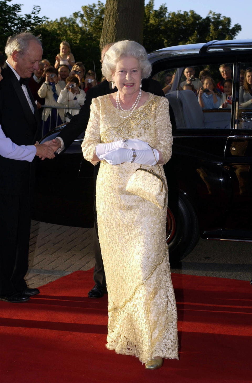 queen elizabeth best fashion 2001