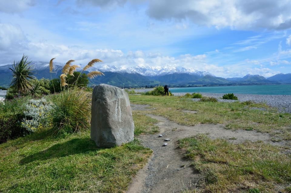 <p>El mejor destino para 2019, según Airbnb, es Kaikoura, una población de apenas 3.000 habitantes situada en la isla Sur de Nueva Zelanda. Se trata de un enclave ideal para los amantes del ecoturismo cuyo principal atractivo es el avistamiento de cachalotes y aves marinas. Su popularidad no ha descendido a pesar del fuerte terremoto que sufrió en 2016. (Foto: <a rel="nofollow noopener" href="http://pixabay.com/es/kaikoura-canterbury-nueva-zelanda-89881/" target="_blank" data-ylk="slk:Pixabay;elm:context_link;itc:0;sec:content-canvas" class="link ">Pixabay</a> / kewl). </p>