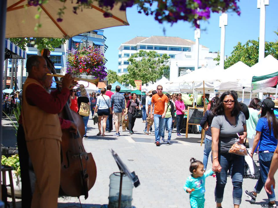 The farmers market pre-pandemic