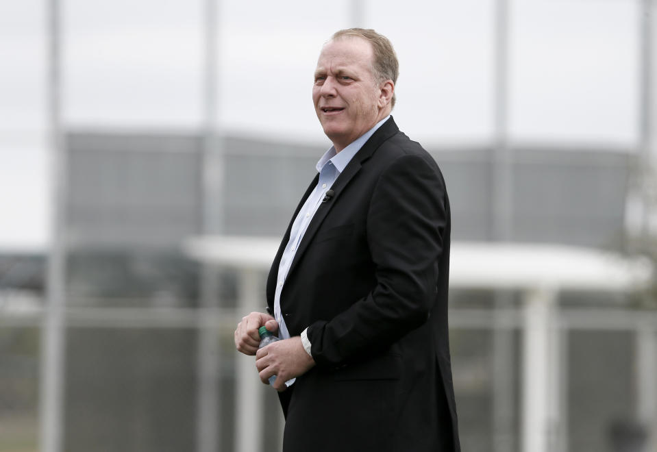 The stats are good, but everything else about Curt Schilling makes voters cringe. (AP Photo/Tony Gutierrez, File)